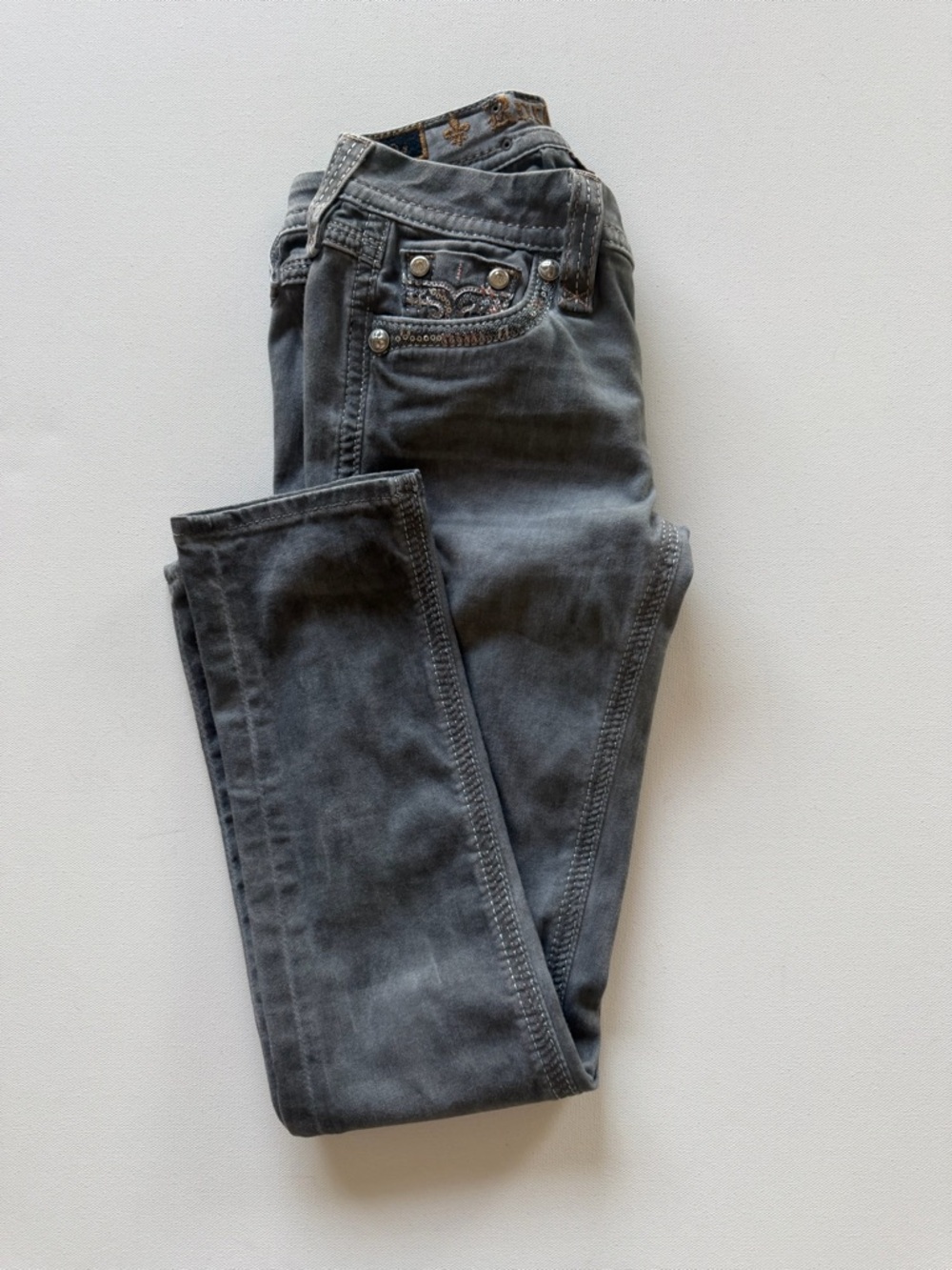 EUC Women's Rock Revival Gray Women's Slim Jeans Size 24/25 Cropped (KB3)